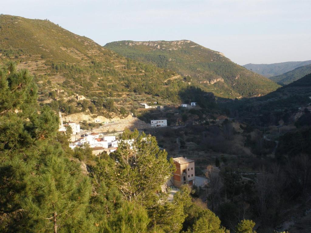Hotel Restaurante Vinas Viejas Fuentes de Ayódar エクステリア 写真