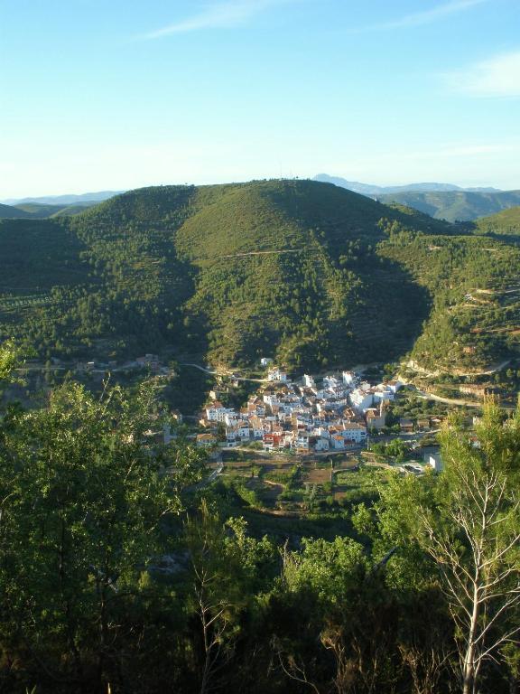 Hotel Restaurante Vinas Viejas Fuentes de Ayódar エクステリア 写真