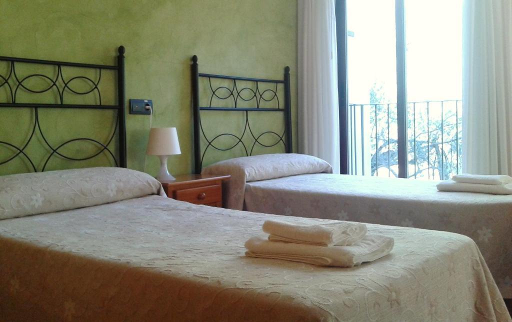 Hotel Restaurante Vinas Viejas Fuentes de Ayódar 部屋 写真
