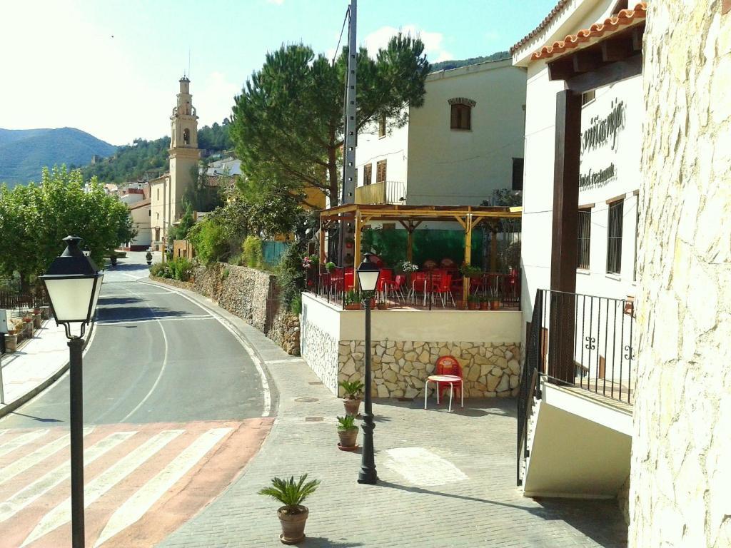 Hotel Restaurante Vinas Viejas Fuentes de Ayódar エクステリア 写真