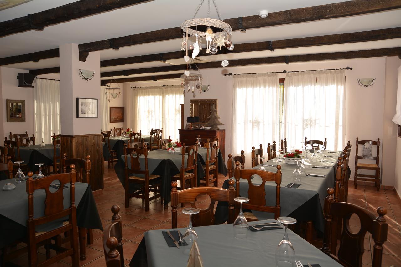 Hotel Restaurante Vinas Viejas Fuentes de Ayódar エクステリア 写真